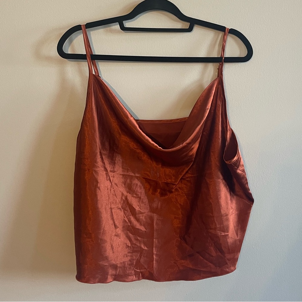 RUST ORANGE SILKY CROPPED TANK